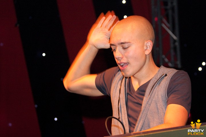 Headhunterz - Studio Sessions by Headhunterz on Spotify