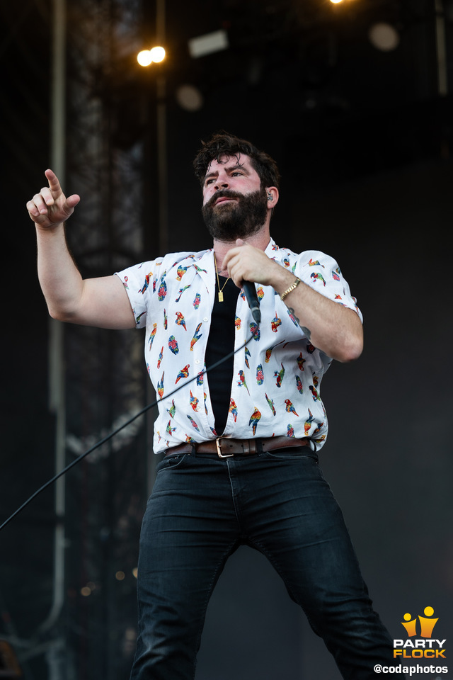 foto Sziget Festival, 10 augustus 2023, Óbudai-sziget, Budapest, met Foals