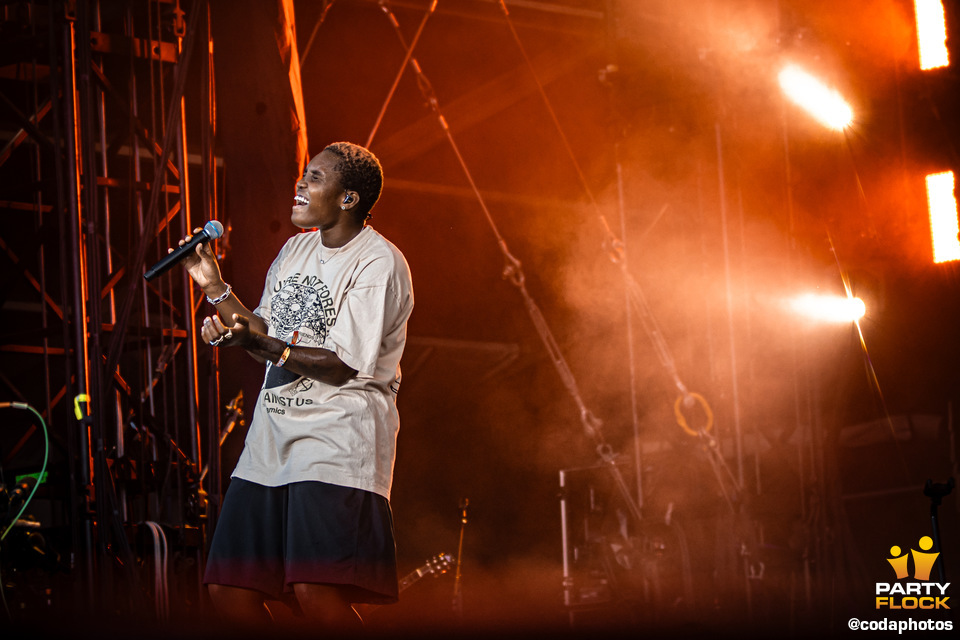 foto Sziget Festival, 13 augustus 2023, Óbudai-sziget, Budapest, met Arlo Parks