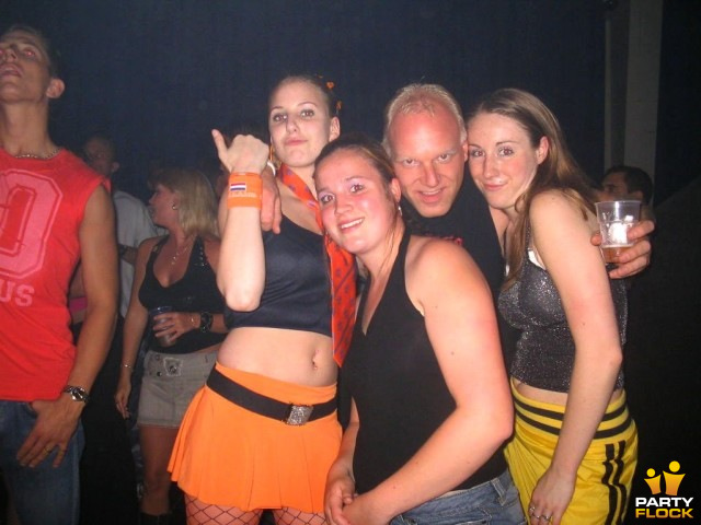 foto Mindcontroller, 5 juni 2004, Hemkade