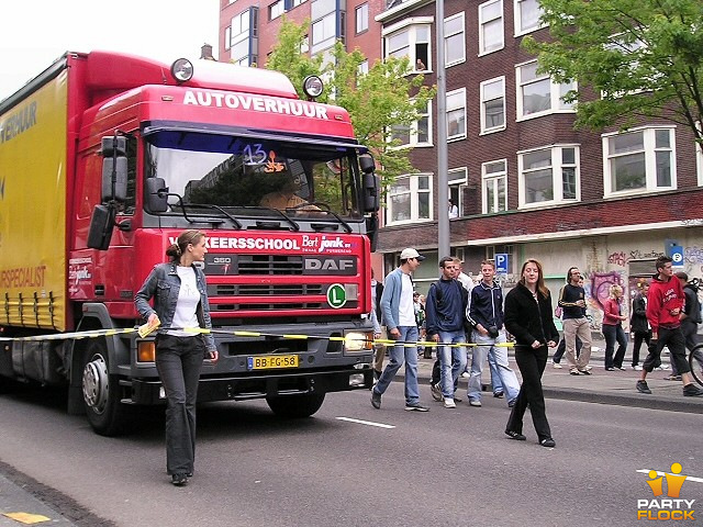 Foto's Legalize Streetparade, 5 juni 2004, Centrum Amsterdam, Amsterdam