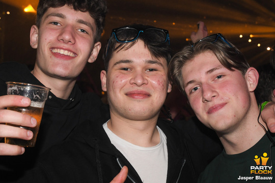 Foto's Hakunama Tentfeest, 5 april 2025, Weiland Den Elterweg/Rijksstraatweg, Warnsveld