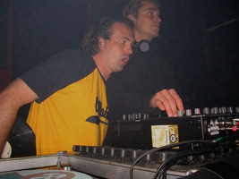 foto Slaves to the Rave, 12 juni 2004, Amigo's, Dordrecht #101462