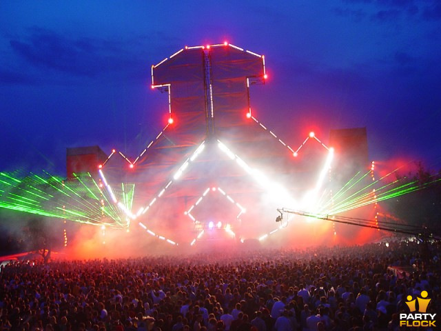 foto Defqon.1 Festival, 19 juni 2004, Almeerderstrand