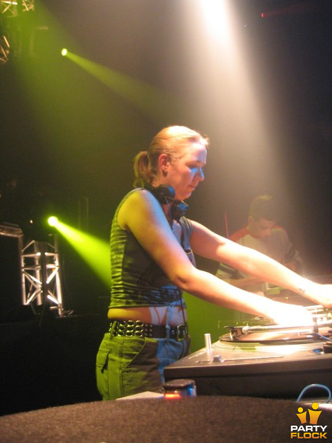 foto Audio Attack, 26 juni 2004, Hemkade, met Lady Dana