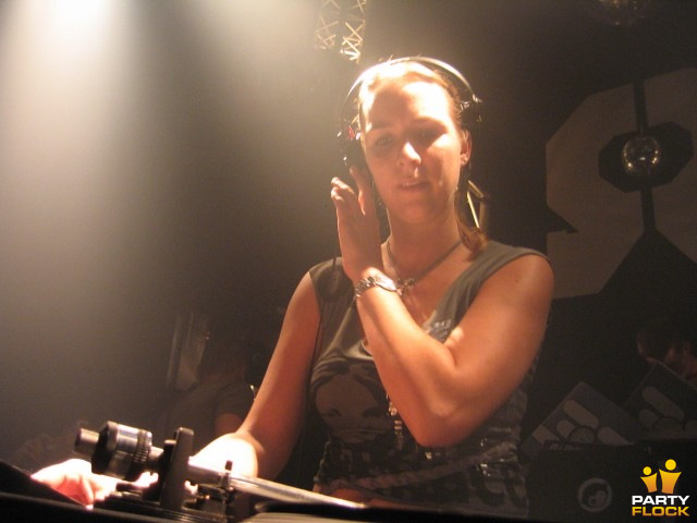 foto Audio Attack, 26 juni 2004, Hemkade, met Lady Dana