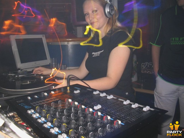 foto I Hate Trance, 2 juli 2004, The Shaker, met Miss Hysteria