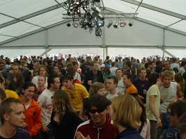 foto Awakenings Festival, 3 juli 2004, Spaarnwoude, deelplan Houtrak, Halfweg #104779
