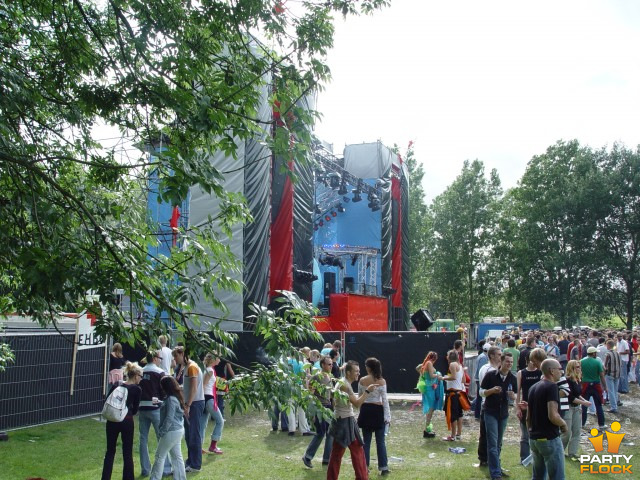 Foto's Awakenings Festival, 3 juli 2004, Spaarnwoude, deelplan Houtrak, Halfweg
