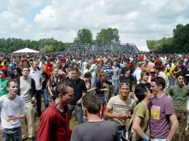 foto Awakenings Festival, 3 juli 2004, Spaarnwoude, deelplan Houtrak, Halfweg #104808