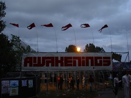 foto Awakenings Festival, 3 juli 2004, Spaarnwoude, deelplan Houtrak, Halfweg #104837