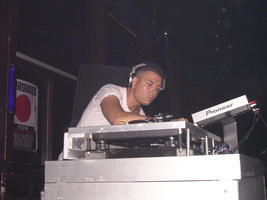 foto Back2school FFWD afterparty, 14 augustus 2004, Tropicana, Rotterdam #109911