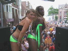 foto FFWD Heineken Dance Parade, 14 augustus 2004, Centrum Rotterdam, Rotterdam #110318