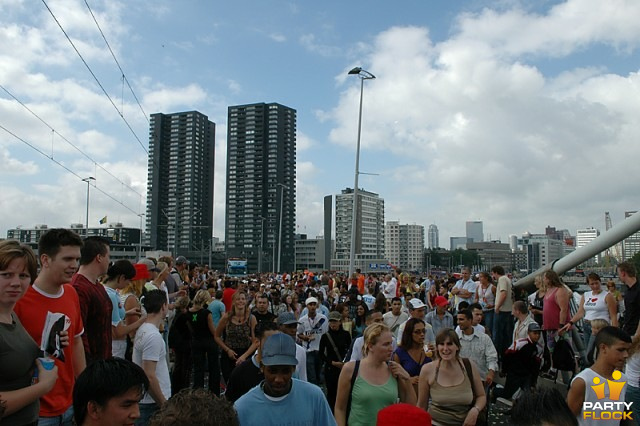 foto FFWD Heineken Dance Parade, 14 augustus 2004, Centrum Rotterdam