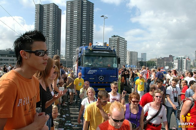 foto FFWD Heineken Dance Parade, 14 augustus 2004, Centrum Rotterdam