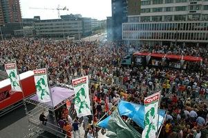 foto FFWD Heineken Dance Parade, 14 augustus 2004, Centrum Rotterdam, Rotterdam #110636