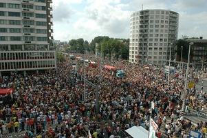 foto FFWD Heineken Dance Parade, 14 augustus 2004, Centrum Rotterdam, Rotterdam #110638