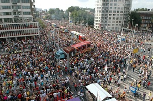 foto FFWD Heineken Dance Parade, 14 augustus 2004, Centrum Rotterdam, Rotterdam #110641