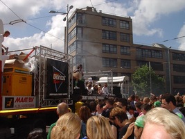 foto FFWD Heineken Dance Parade, 14 augustus 2004, Centrum Rotterdam, Rotterdam #110784