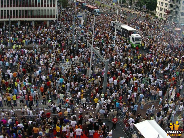 foto FFWD Heineken Dance Parade, 14 augustus 2004, Centrum Rotterdam