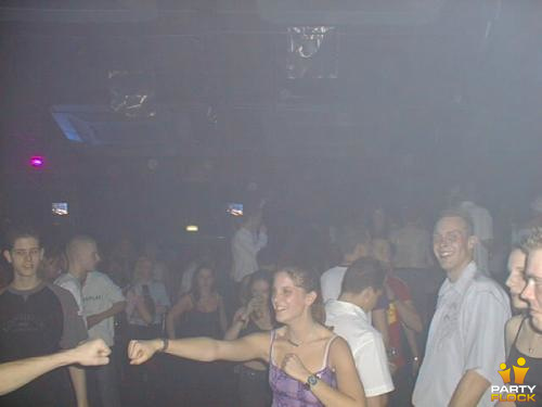 foto Club Q-Base, 20 april 2002, Hemkade