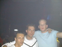 foto Club Q-Base, 20 april 2002, Hemkade, Zaandam #11274