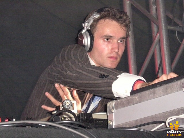 foto Technova Festival, 11 september 2004, Atlantisstrand, met Xanno Gallois