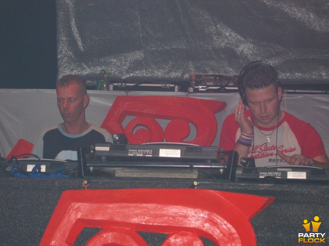 foto X-Qlusive, 16 oktober 2004, Heineken Music Hall, met Balistic, Max Enforcer