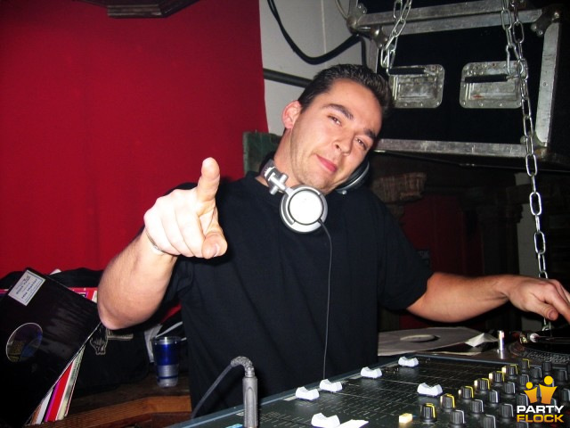 foto Multigroove, 13 november 2004, Hemkade, met Niels Marieé