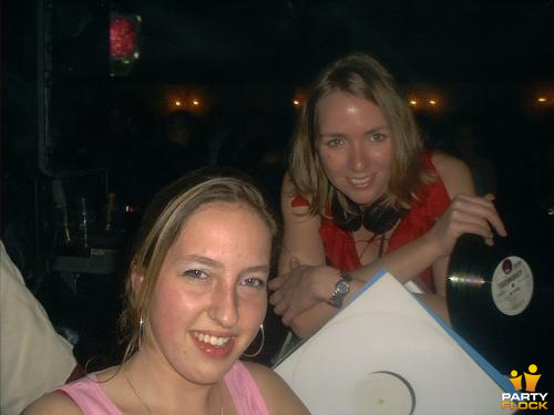 foto Hard Bass, 27 april 2002, Tropicana, met Lady Dana