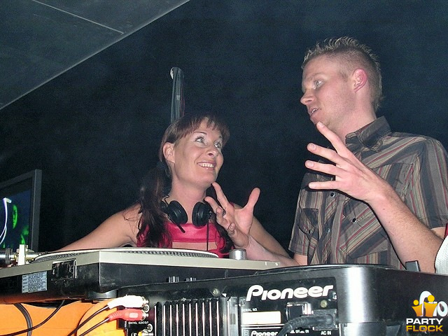 foto United Sounds Of Dance, 18 december 2004, Zyon, met Secret Simba, Sven S