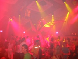 foto Club Q-Base, 11 mei 2002, Hemkade, Zaandam #13677