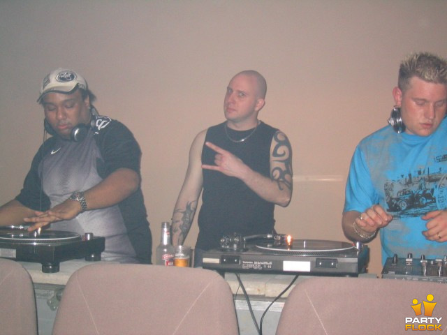 foto Children of the core, 26 maart 2005, De Soeverein, met Bass-D, Tommy Chaos, Partyraiser