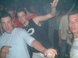 foto Club Q-Base, 18 mei 2002, Hemkade, Zaandam #15100