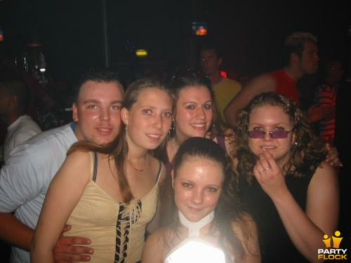 Foto's Club Q-Base, 18 mei 2002, Hemkade, Zaandam