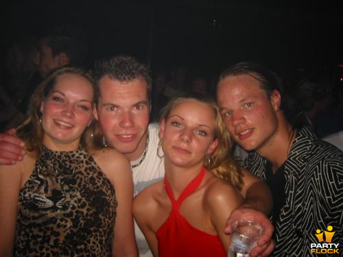 foto Club Q-Base, 18 mei 2002, Hemkade