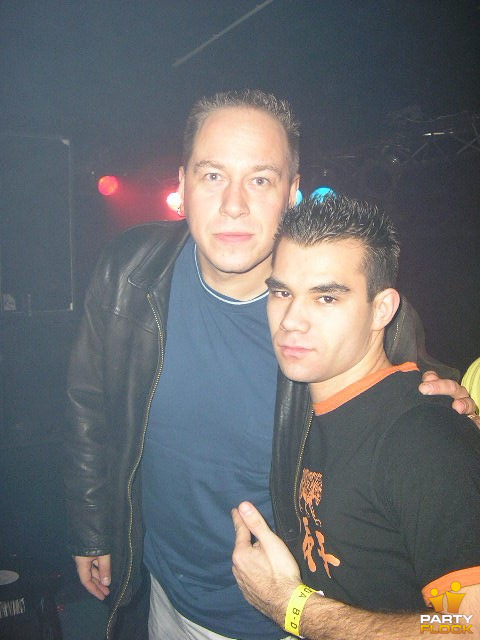 foto Voel je die B-Day, 8 april 2005, HappydayZZ, met Neophyte