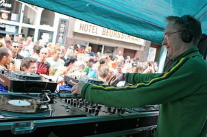 foto I Love Hardhouse street rave at the Frisco Inn, 30 april 2005, Frisco Inn, Amsterdam #156493