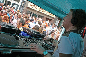 foto I Love Hardhouse street rave at the Frisco Inn, 30 april 2005, Frisco Inn, Amsterdam #156516