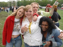 foto Hemelrave, 5 mei 2005, Het Rutbeek, Enschede #158261