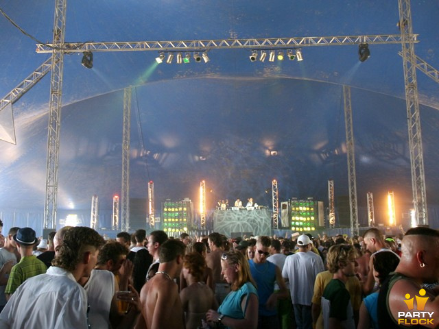 foto Defqon.1 Festival, 18 juni 2005, Almeerderstrand