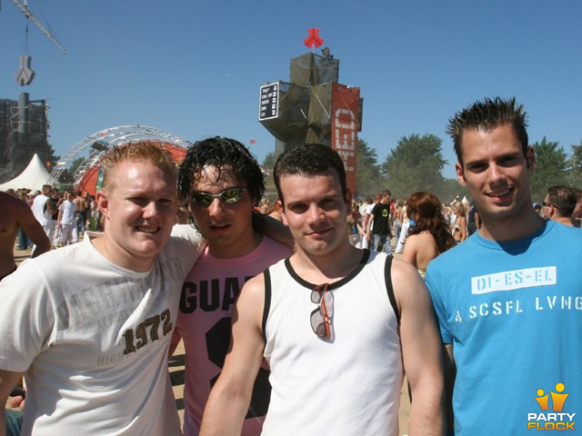 foto Defqon.1 Festival, 18 juni 2005, Almeerderstrand