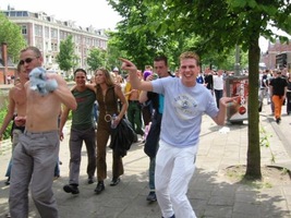 foto PRO Streetparade, 8 juni 2002, Centrum Amsterdam, Amsterdam #17205