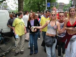 foto PRO Streetparade, 8 juni 2002, Centrum Amsterdam, Amsterdam #17240