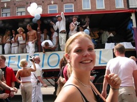 foto PRO Streetparade, 8 juni 2002, Centrum Amsterdam, Amsterdam #17276