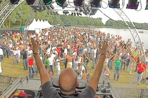 foto Disco vs Dance, 2 juli 2005, Vlietland, Leidschendam-Voorburg #174088