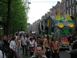 foto PRO Streetparade, 8 juni 2002, Centrum Amsterdam, Amsterdam #17426