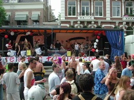 foto PRO Streetparade, 8 juni 2002, Centrum Amsterdam, Amsterdam #17437