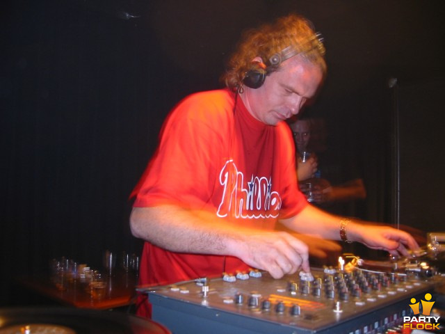 foto Basscontrol, 16 juli 2005, Koningstafel, met Buzz Fuzz