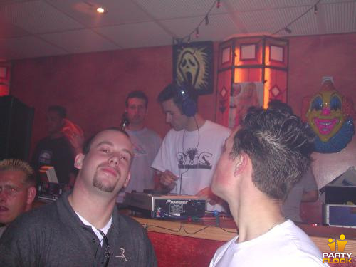 foto Bass Alert, 14 juni 2002, Rodenburg, met Thanoz